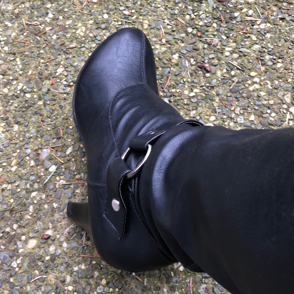 CL BY LAUNDRY Tall Boot